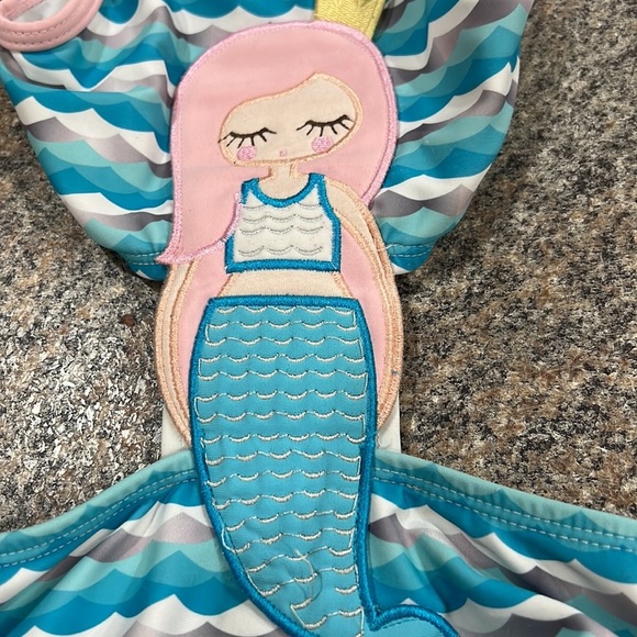 Sol Swimsuit size 2T - Picture 2 of 6